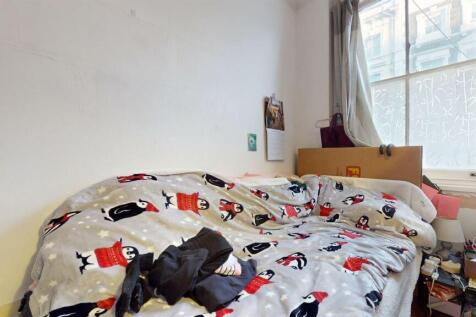 Flat A, 5HogarthPlacebedroom1.2.jpg