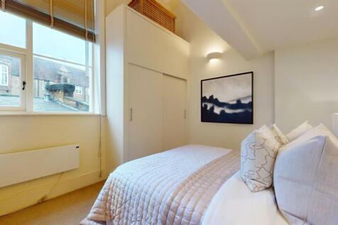 ft5 99 QGlivingbed1.2.jpg