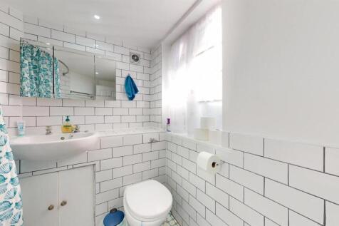 18KRbathroom3.jpg