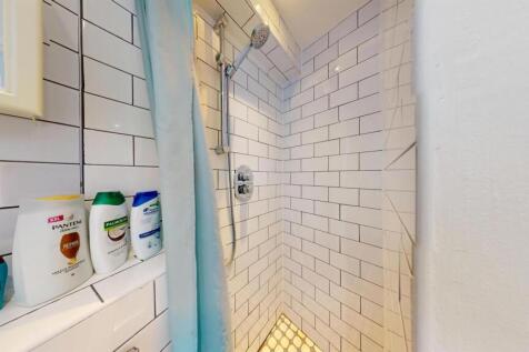 18KRBathroom4.jpg