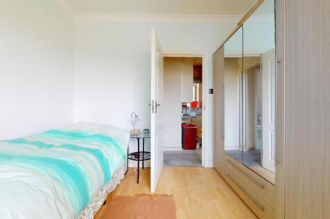 17FAbedroom4.3.jpg