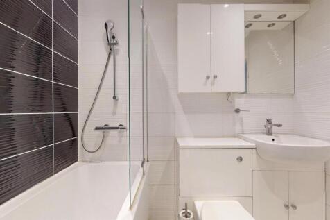 37BCRbathroom2.jpg