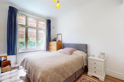 65SMMbedroom2.jpg