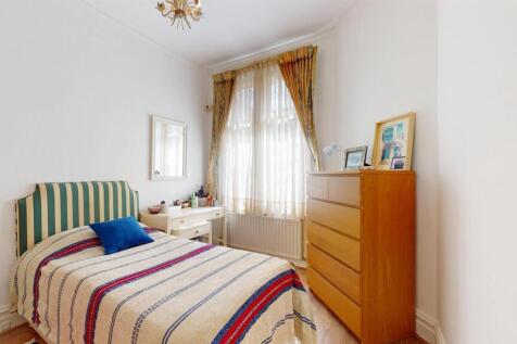 65SMMbedroom3.jpg