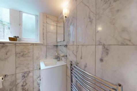 65SMMshowerroom2.jpg