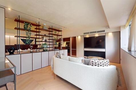 1BKHreceptionarea from frontdoor.jpg