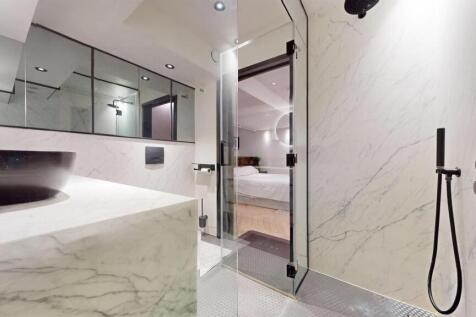 1BKHbathroom2.jpg