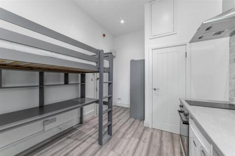 Flat 2, 24 Warwick Road-7.jpg