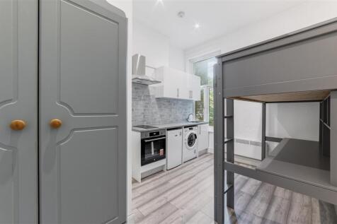 Flat 2, 24 Warwick Road-8.jpg