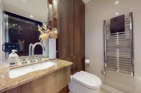 Longfieldave.bathroom.jpg