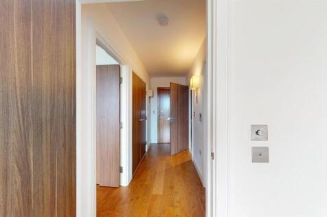 Longfieldave.hallway.jpg