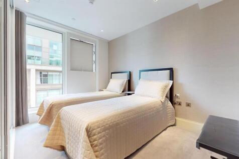81CHbedroom2.jpg