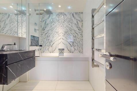 81CHBathroom2.jpg