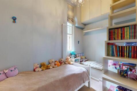 32ERbedroom2.jpg