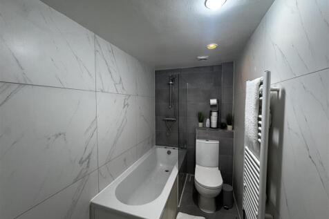 Bathroom.jpeg