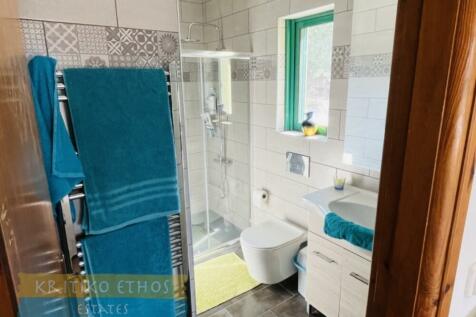 Bdrm 4 shower room