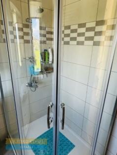 Ensuite shower