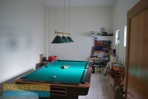 1st floor pool room