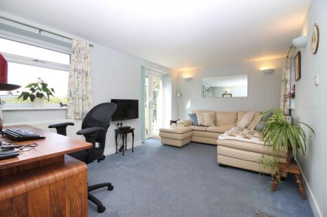 Reception/Bedroom