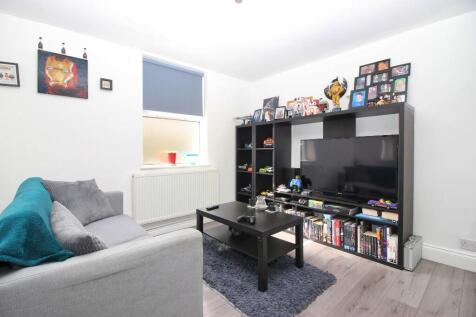 Living Room/Kitchen