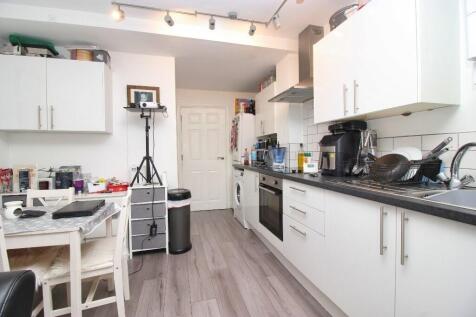 Living Room/Kitchen