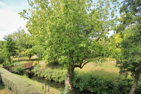 Communal Grounds