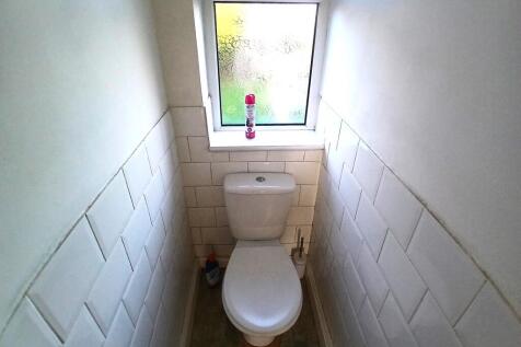 Cloakroom/wc