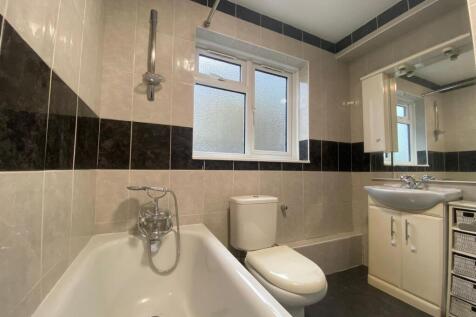 Downstairs Bathroom.jpg