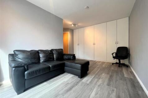 Studio Room