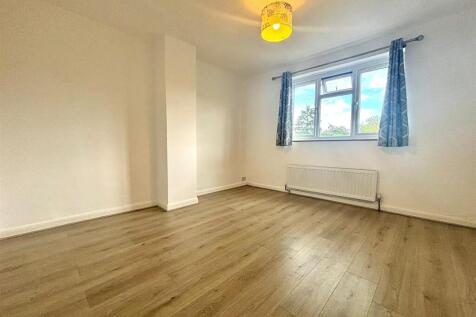 Bedroom 3.jpg