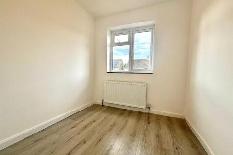 Bedroom 4.jpg