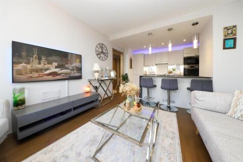 Living/Dining Area