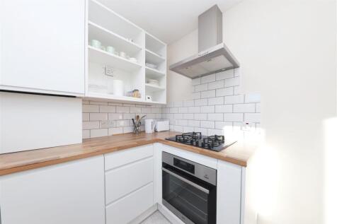 Kitchen (2).jpeg