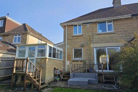 Rear garden to house