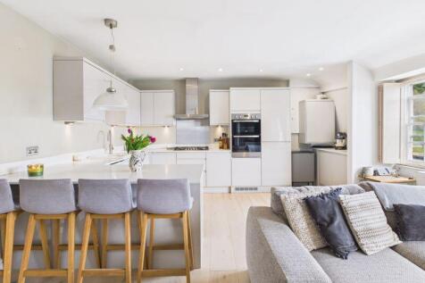 Kitchen / Living Room