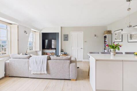 Kitchen / Living Room