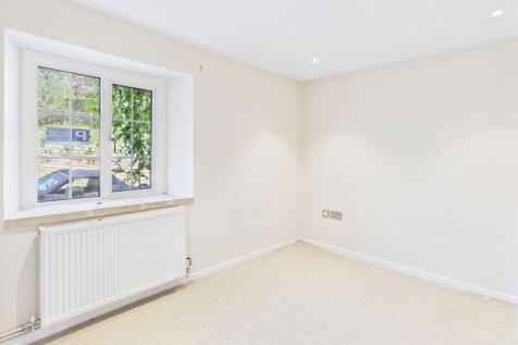 Bedroom (front)