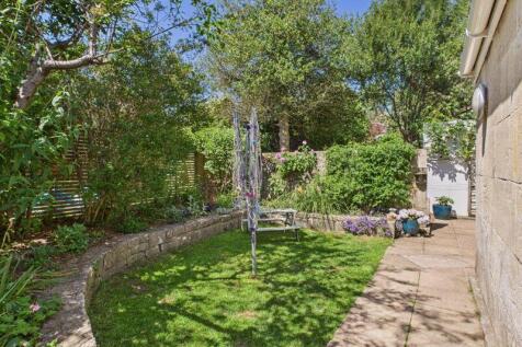 Garden to side aspect