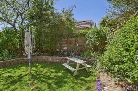 Garden to side aspect