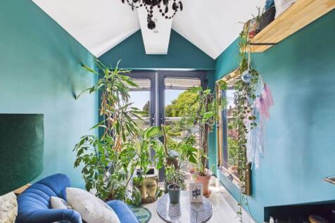 Juliet balcony