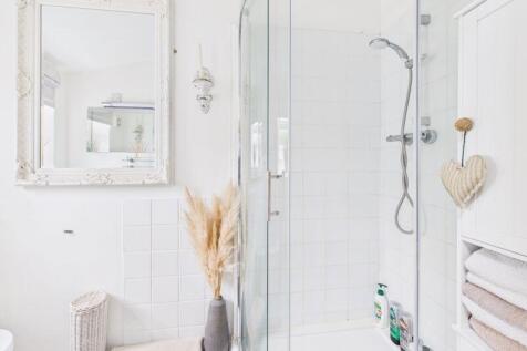 Shower room ground floor