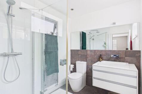 Ensuite shower room