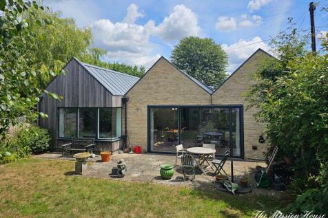 Garden to house