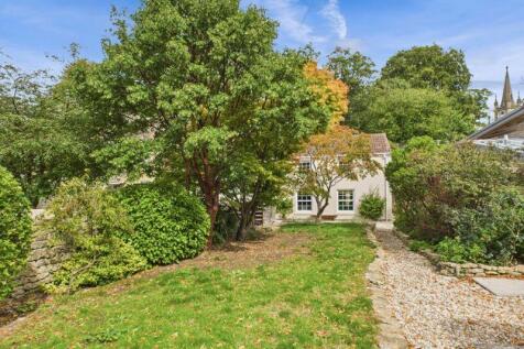 Garden to house