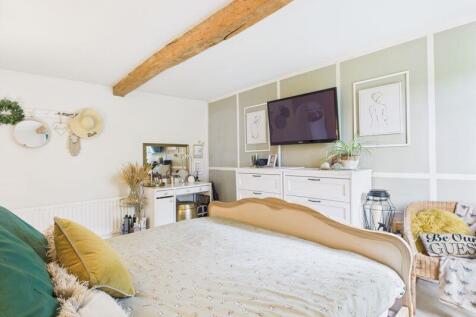Principal bedroom