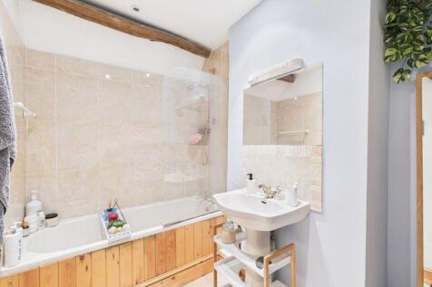 Ensuite bathroom
