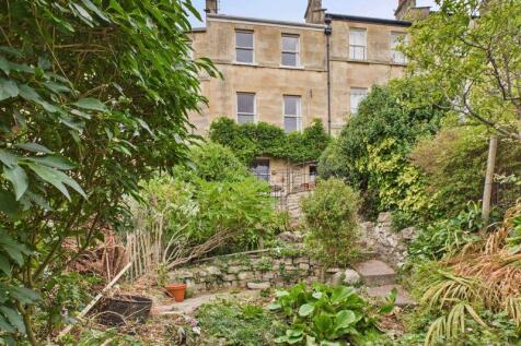 Garden to house