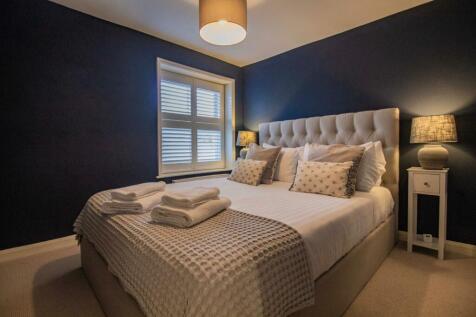 51 Risbygate Street [Bedroom] 01.jpg