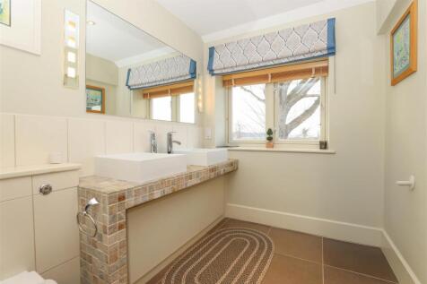 3 Grange Farm Barn_Hengrave [En-Suite Shower Room]