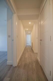 Apartment 1_Saddler&#39;s Court [Hallway] 01.jpg